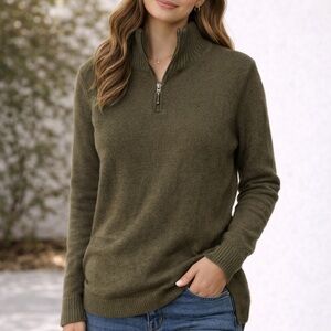 Woolrich Vintage  100% Wool Quarter Zip Women's Olive Green Half-Zip Sweater